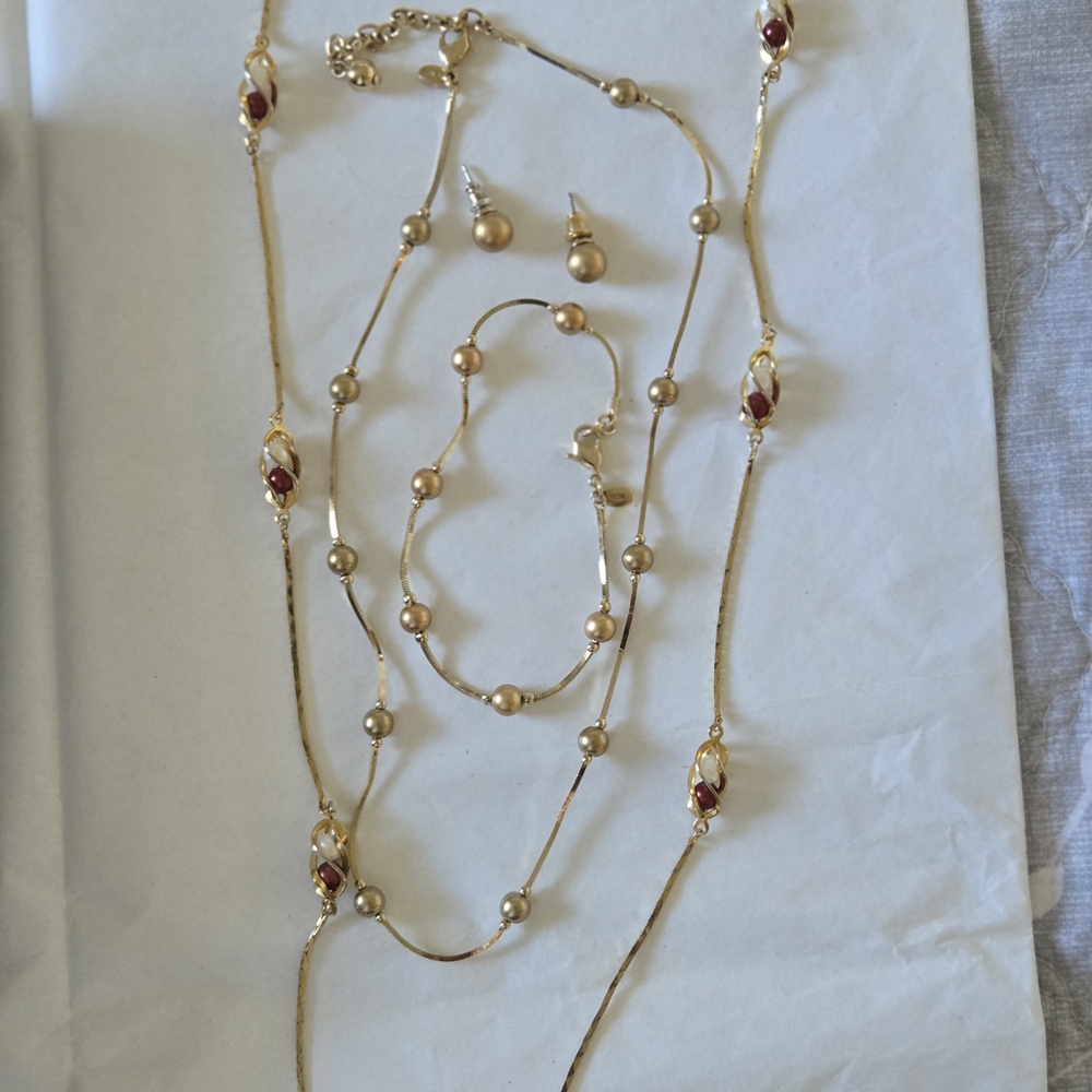 Monet Gold w Beige Beads Necklace Set. Gold w White Red Beads
